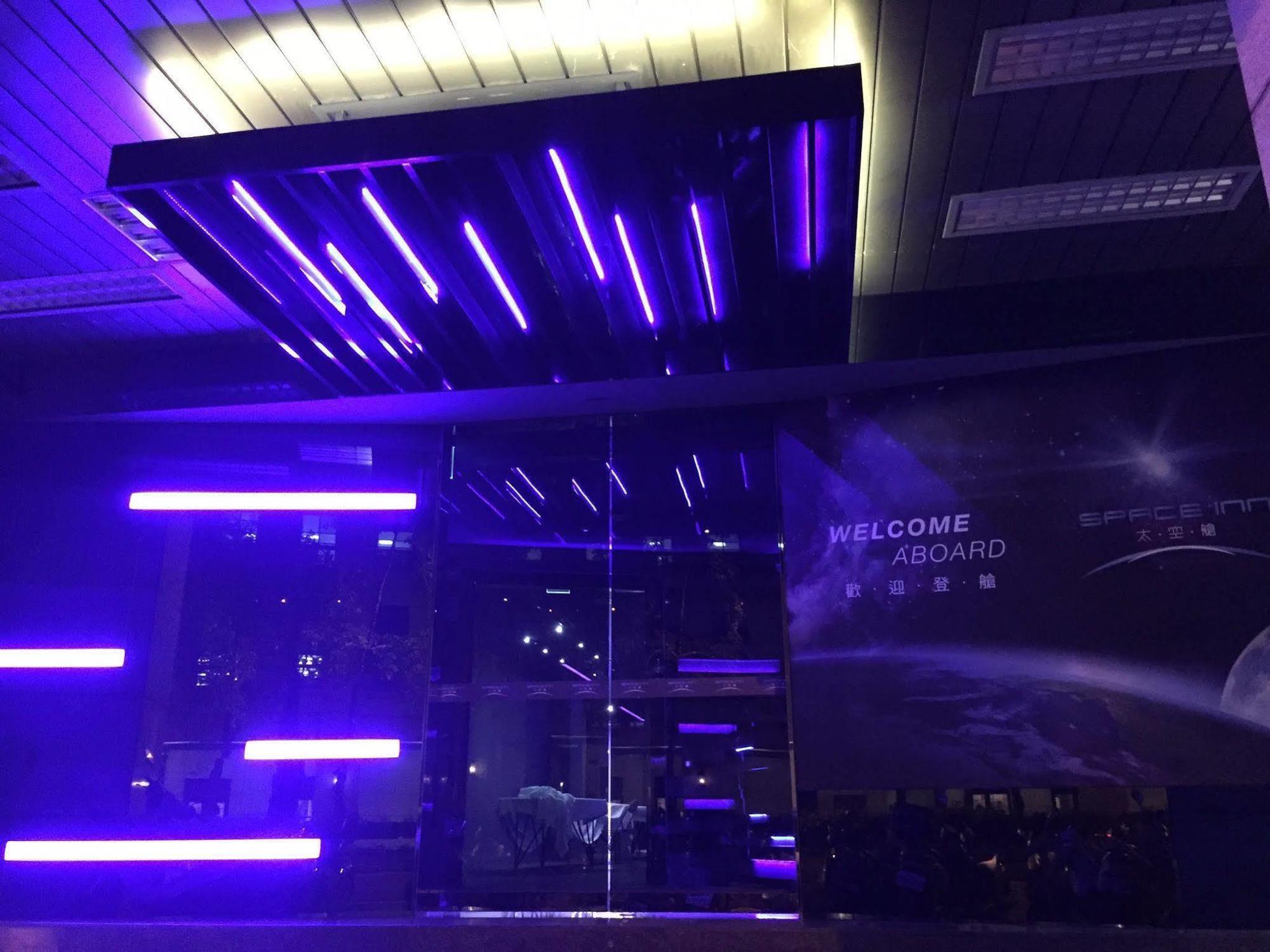 Space Inn Xinyi Taipé Exterior foto